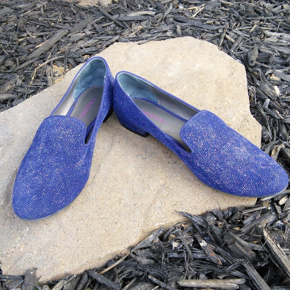 Tesori Slip-ons, Blue with Sparkles🌟Size 6.5M